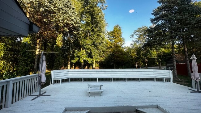Building Photo - 14214 White Horse Ct