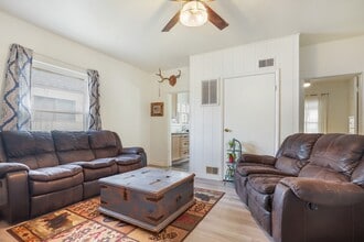 Building Photo - 1009 8th St