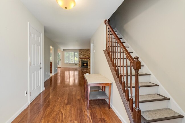 Building Photo - 83 Patriots Rd