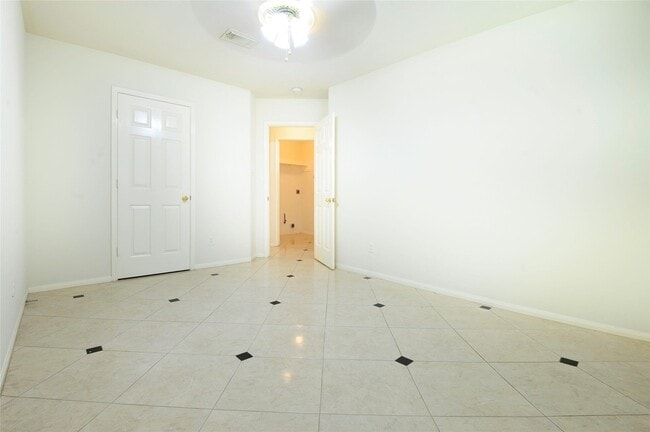 Building Photo - 7023 Shaman Ln
