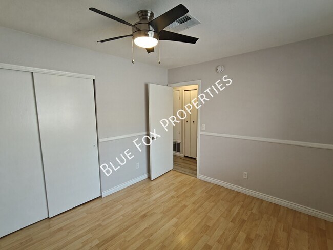 Building Photo - 8854 E Citrus Tree Dr