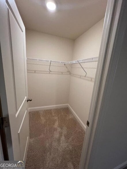 Building Photo - 600 Rosehill Ln SW