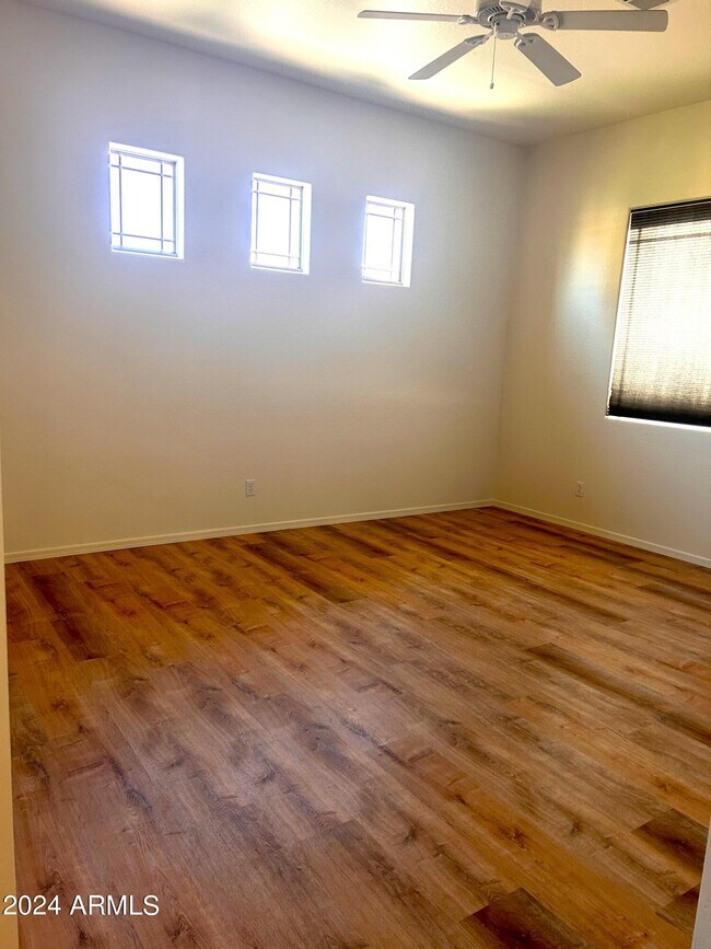 Building Photo - 1225 N 36th St