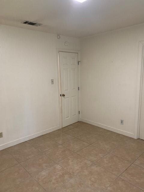 Building Photo - 1900 Fairlawn Ln