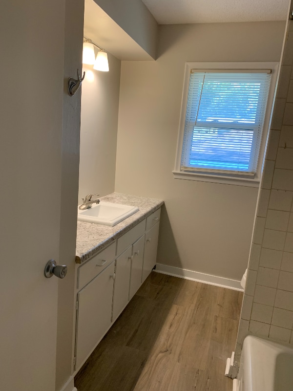 Building Photo - 210 N 4th St