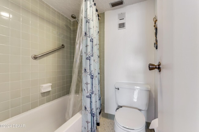 Building Photo - 935 N Halifax Ave