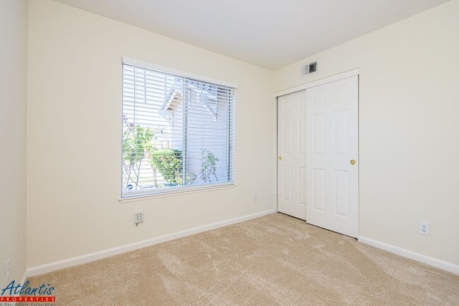 Building Photo - 6325 Windrow Ct