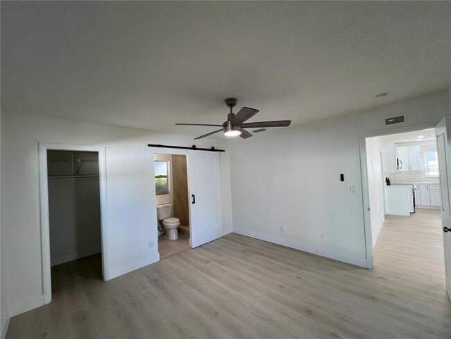 Building Photo - 2502 Tropical Shores Dr SE