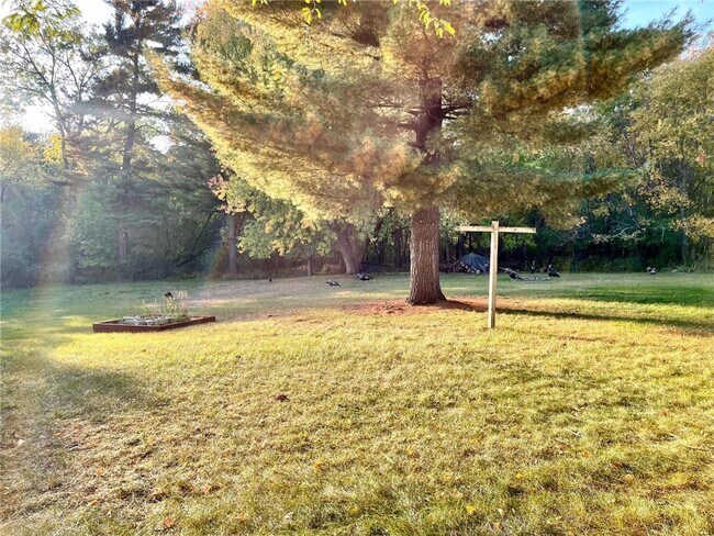 Building Photo - 5559 Turtle Lake Rd