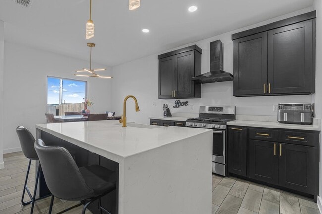 Building Photo - 3504 Jorge Sosa Dr