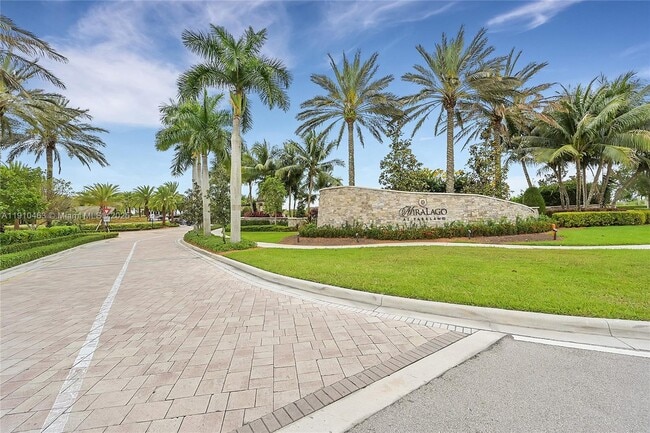 Building Photo - 9051 Edgewater Bend