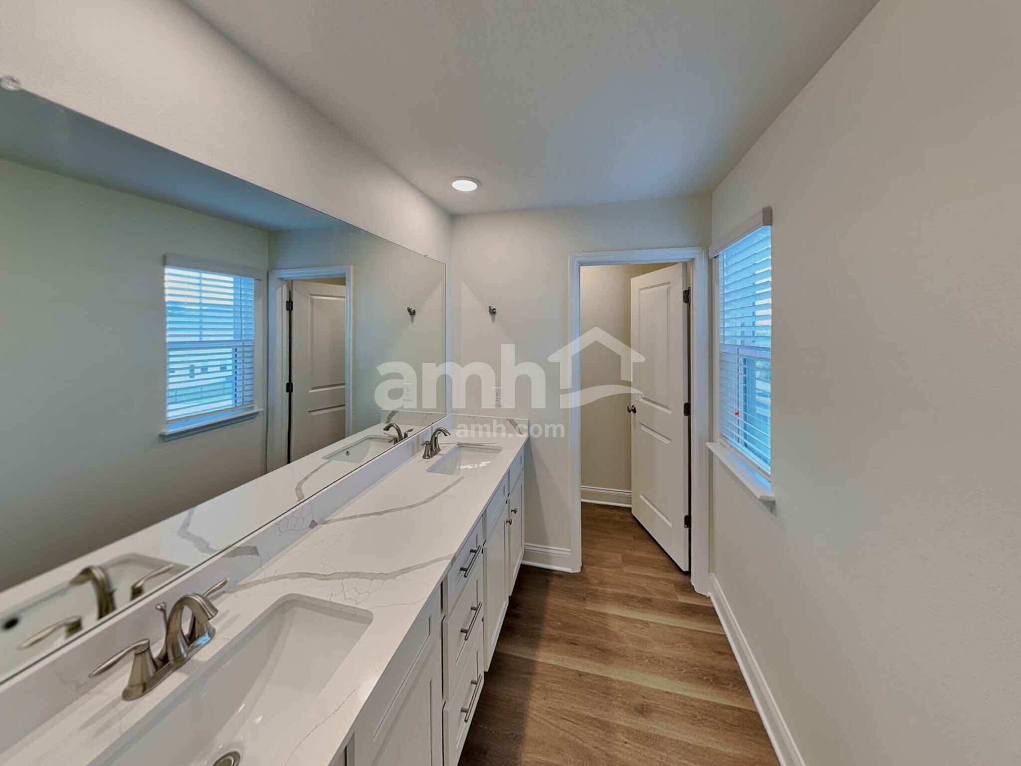 Building Photo - 5678 Oesterle Rd