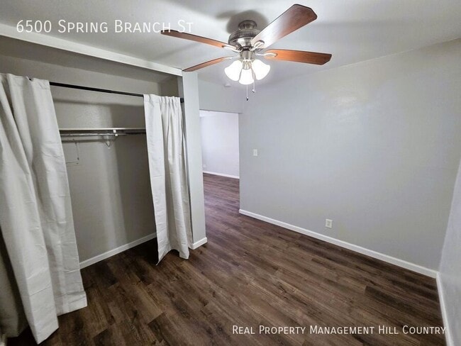Building Photo - 6500 Spring Branch St
