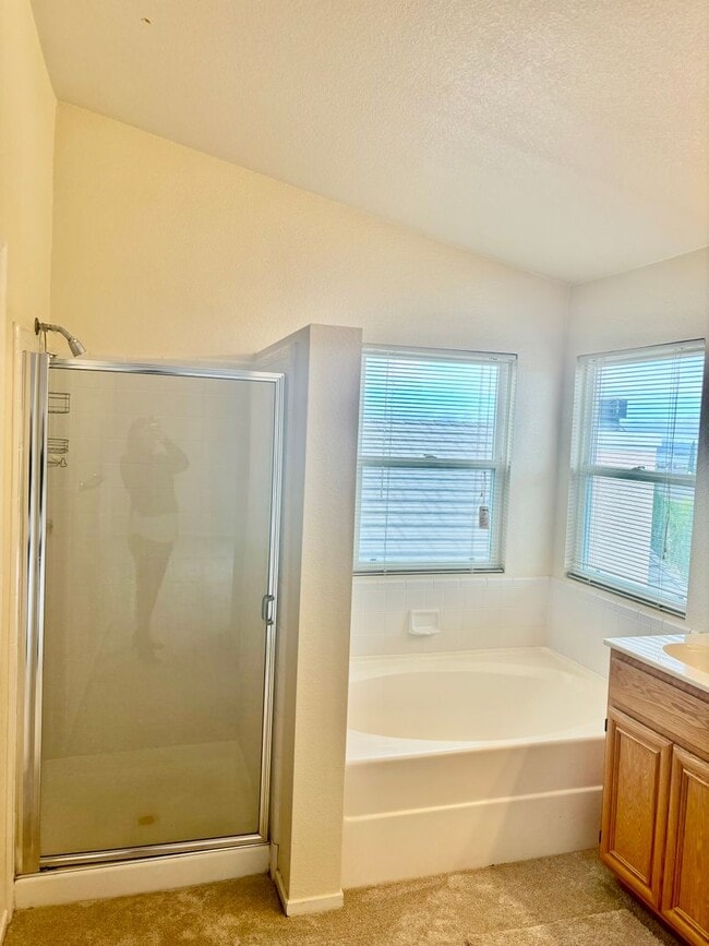 Building Photo - Great Neighborhood- Large 5 bed 3 bath home in San Marcos area in Pittsburg!