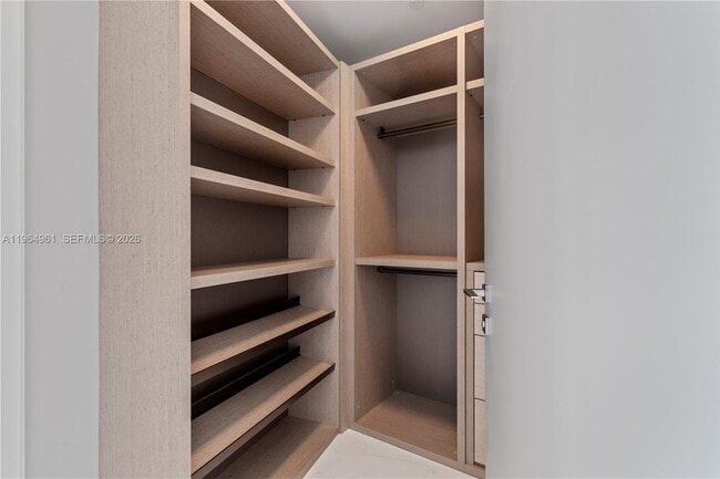 Building Photo - 300 Biscayne Blvd Way