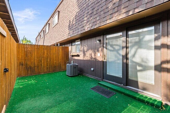 Building Photo - 11363 W 18th Ave