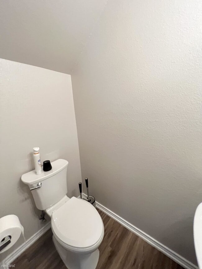 Building Photo - 2 br, 2 bath House - 2501 Windmill Dr