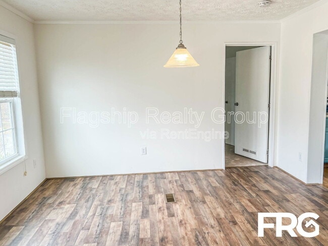 Building Photo - 5961 Berkley Dr
