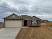 Building Photo - Welcome to your beautiful new 3 bed 2 bath in Coweta!