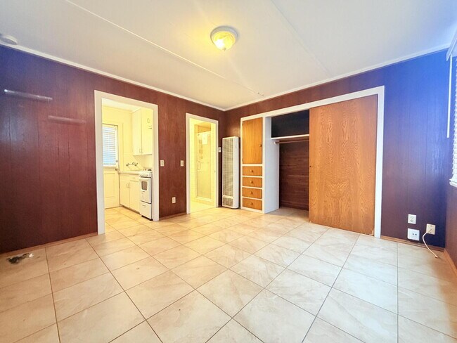 Building Photo - !!! OPEN HOUSE !!! - Sunday 3/29 - 12:00pm to 4:00pm