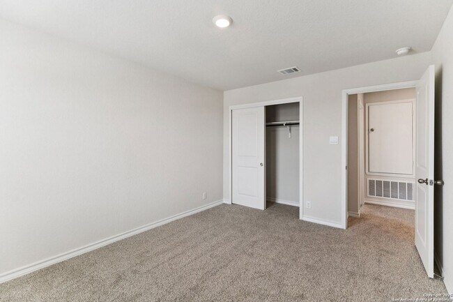 Building Photo - 22811 Tee Shot