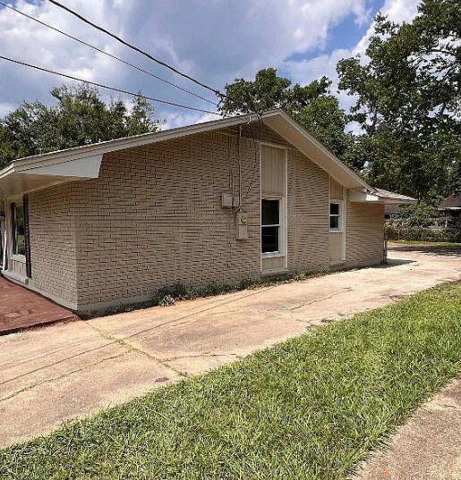 Building Photo - 4751 Queensbury Ct