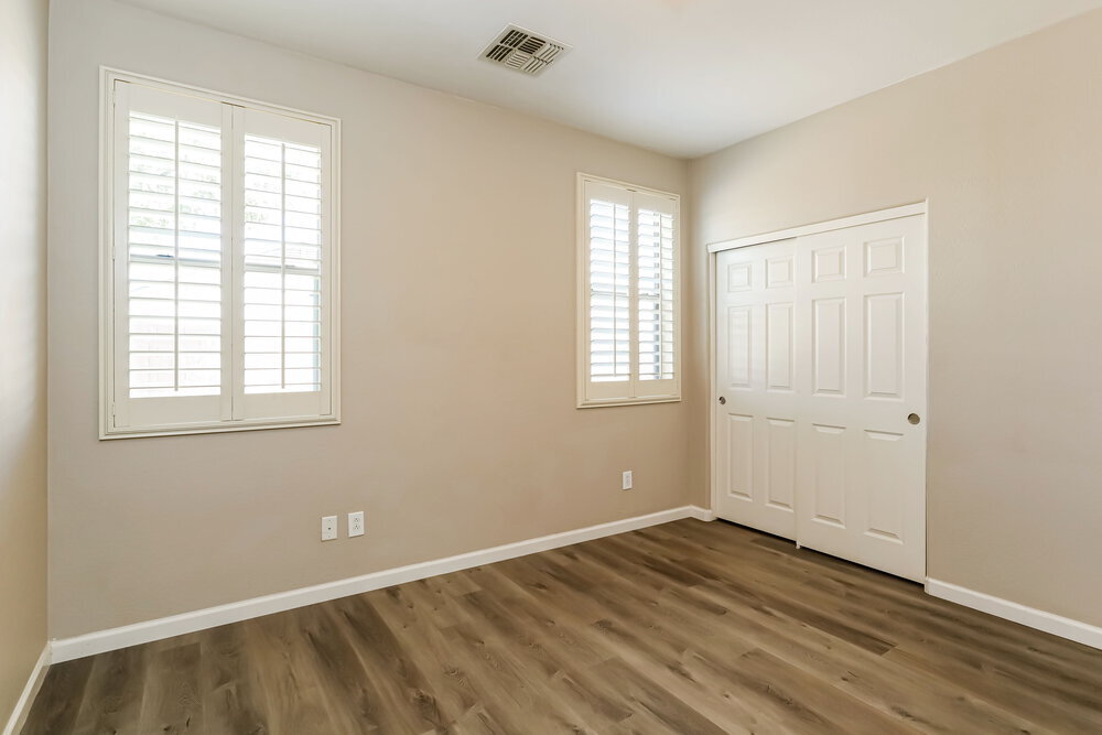 Building Photo - 2550 W Gaby Rd