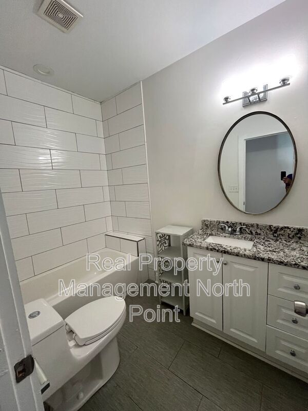 Building Photo - 954 Byron Dr SW