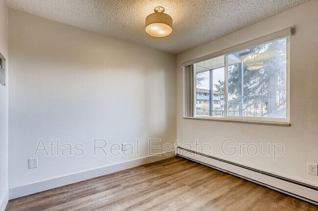 Building Photo - 1450 S Reed St