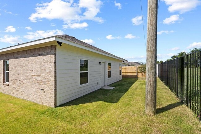 Building Photo - Brand New 3 Bed / 2 Bath Home Be the First...