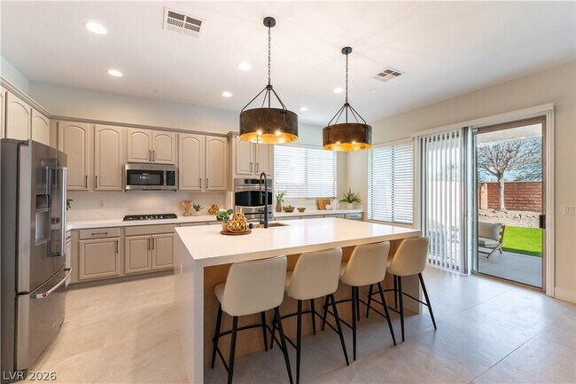 Building Photo - 9632 Staff Ln