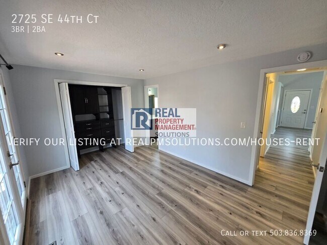 Building Photo - 2725 SE 44th Ct