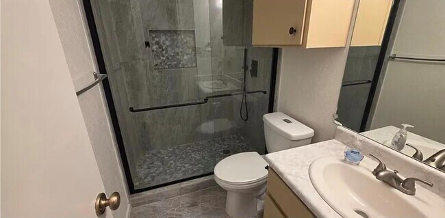 Building Photo - 1300 Tuffit Ln