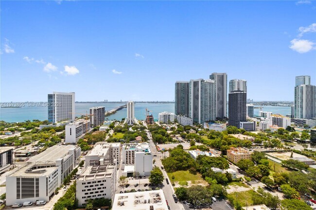 Building Photo - 121 NE 34th St