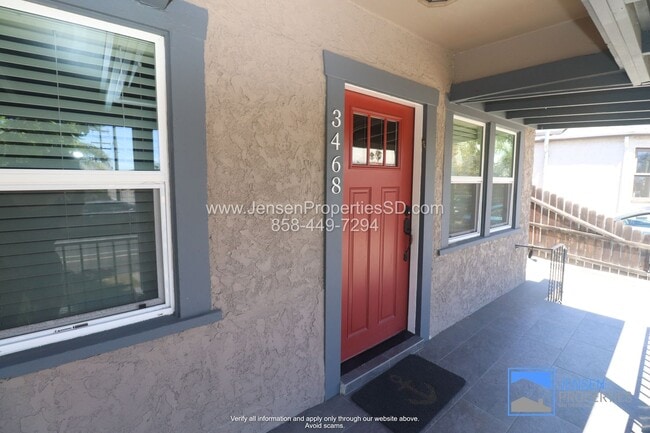 Building Photo - 2BR/1BA HOUSE w/ DRIVEWAY + GARAGE, WASHER...