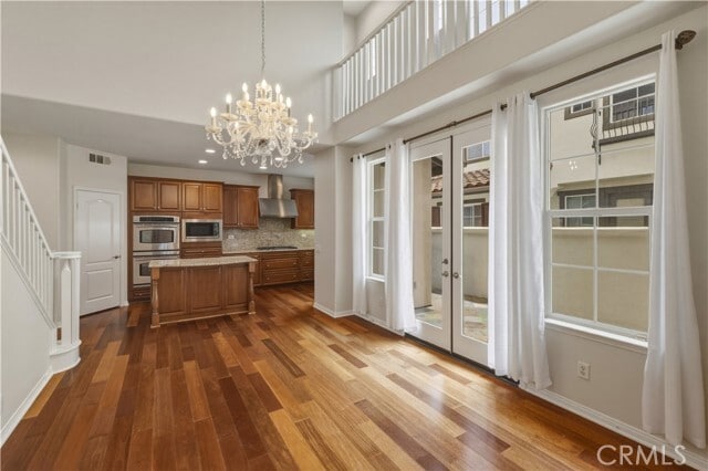 Building Photo - 65 Wonderland