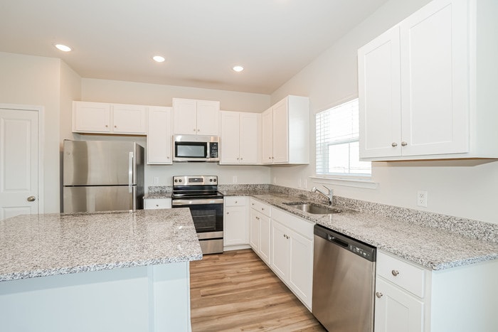 Building Photo - 461 Navona Dr