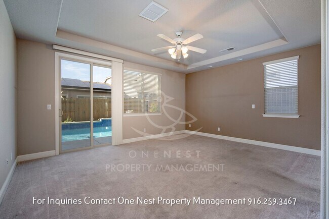 Building Photo - Fantastic - one of a kind 5 bdrm 4 bth home with pool
