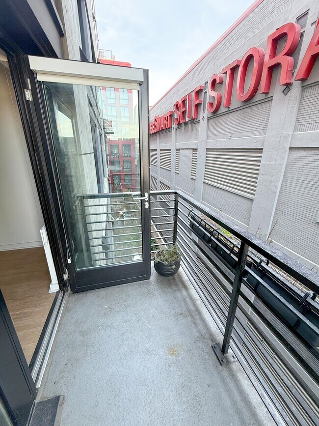 Building Photo - 1625 Eckington Pl NE