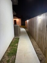 Building Photo - 5712 Abbey Ct