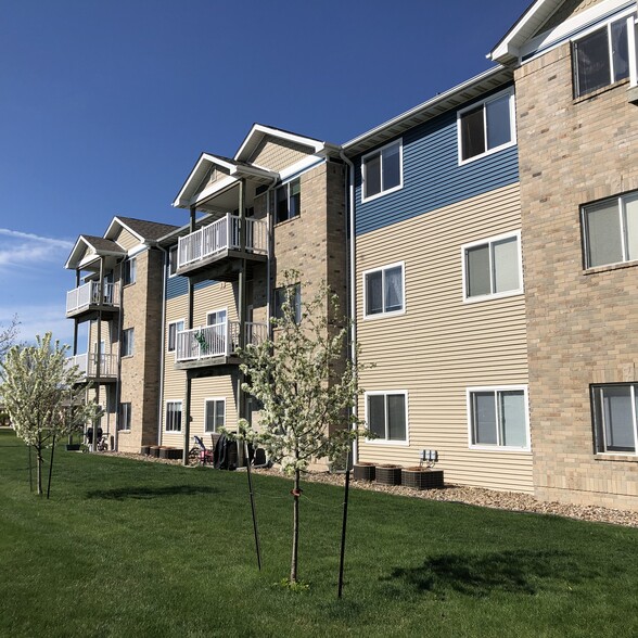 Sunrise Meadows 220 NE Dartmoor Dr Waukee IA 50263 Apartment Finder