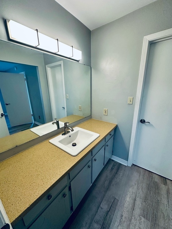 Building Photo - 110 5th St