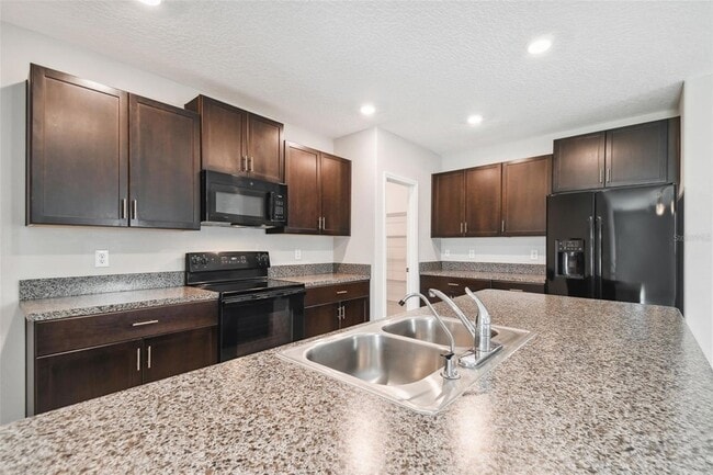 Building Photo - 7512 Samuel Ivy Dr