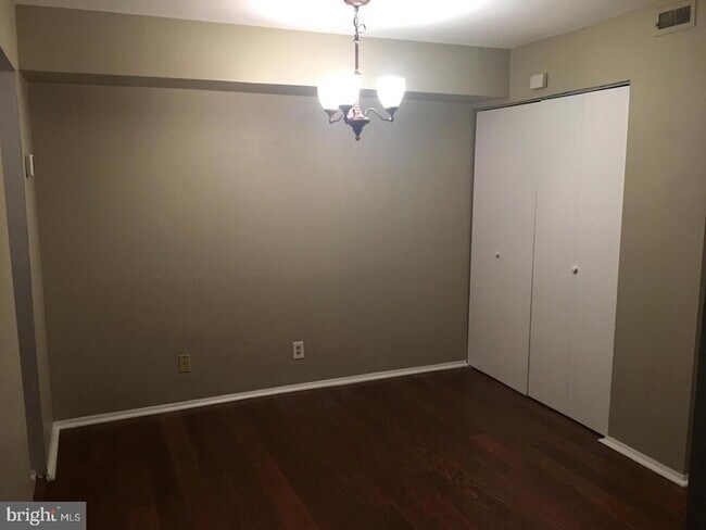 Building Photo - 3928 Stone Gate Dr