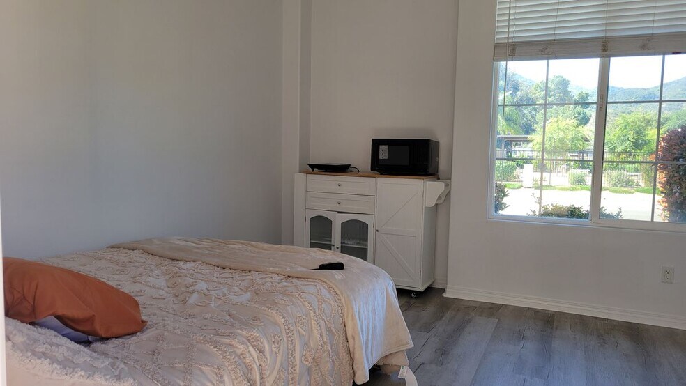 Building Photo - 21672 Front St