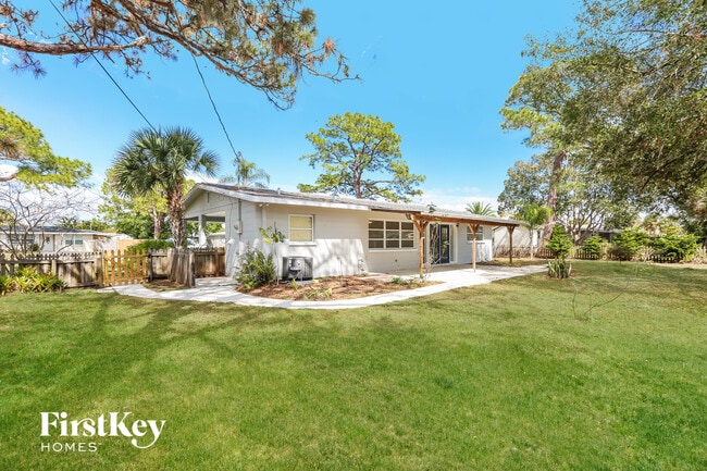 Building Photo - 75 Lakeview Ln