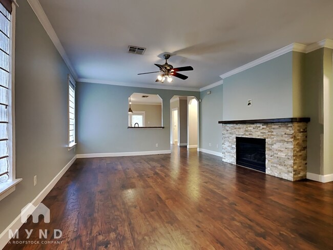 Building Photo - 1003 Addison Park Ln