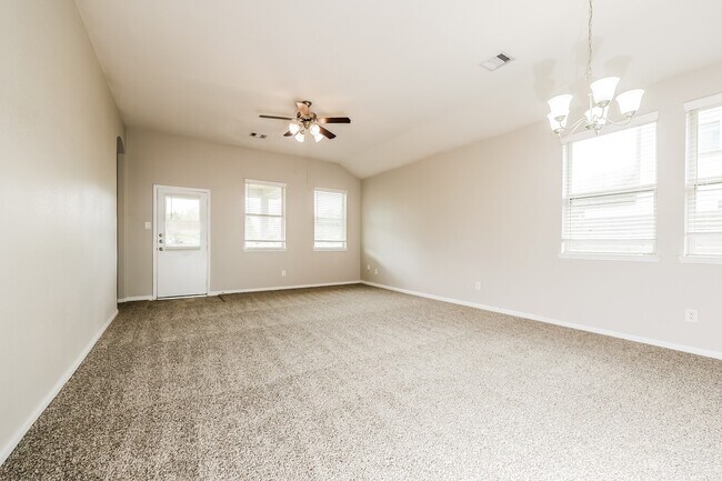 Building Photo - 1664 Rd 5102