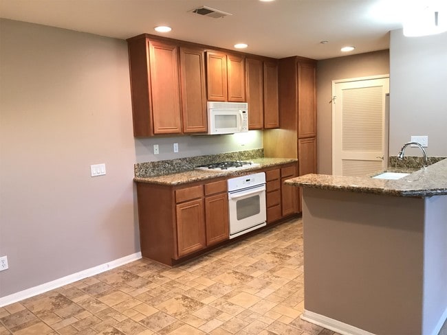 Building Photo - 134 Via Sovana