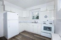 Building Photo - 773 Anderson Ave